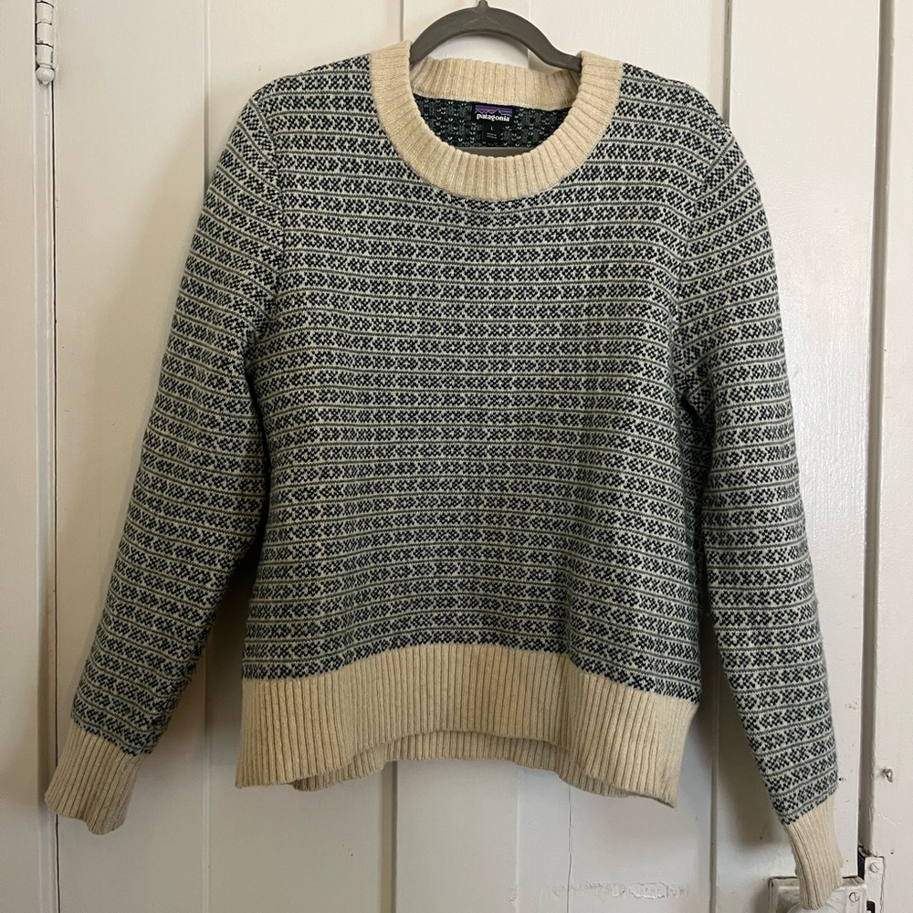 Patagonia Women’s Recycled Wool Sweater Green